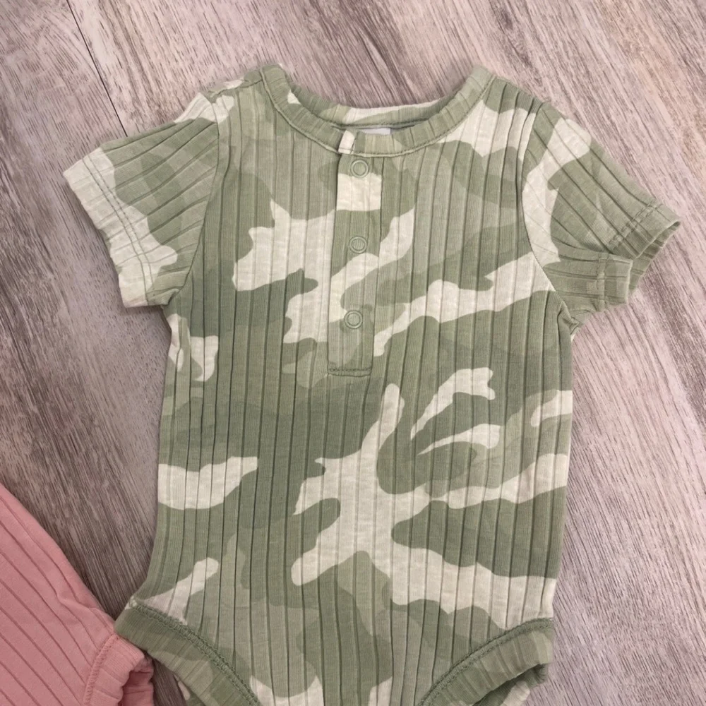 Old Navy 0-3 Month Onesie Bundle